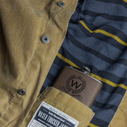 Gentleman Reserve – Personalized Leather Flask